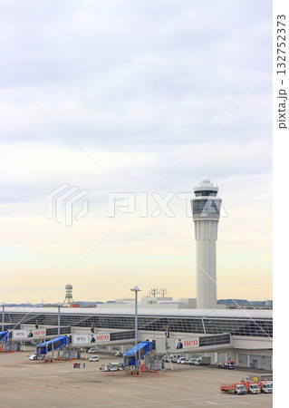 愛知県常滑市、中部国際空港の風景 132752373