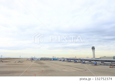 愛知県常滑市、中部国際空港の風景 132752374