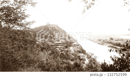 古写真　1931年　日本統治時代の北朝鮮・平壌市内　牡丹峰と大同江のパノラマ 132752599