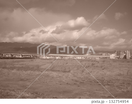 南芦屋浜の埋め立て地・開発前の更地風景。今は見られない風景。 132754954