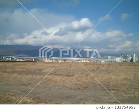 南芦屋浜の埋め立て地・開発前の更地風景。今は見られない風景。 南芦屋浜の埋め立て地・開発前の更地風景。今は見られない風景。 132754955