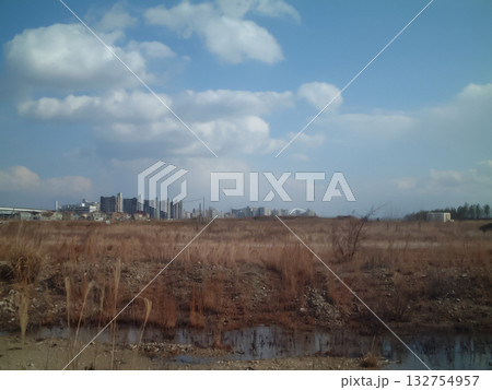 南芦屋浜の埋め立て地・開発前の更地風景。今は見られない風景。 132754957