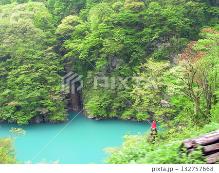 富山県 黒部市 黒部峡谷鉄道 トロッコ電車 黒部川 仏石 富山県 黒部市 黒部峡谷鉄道 トロッコ電車 黒部川 仏石 132757668