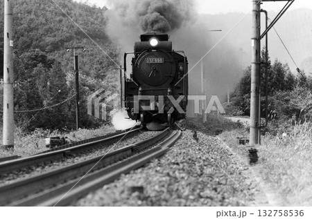 昭和の蒸気機関車 132758536