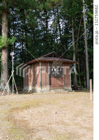 岩櫃神社　群馬県東吾妻町 132759662