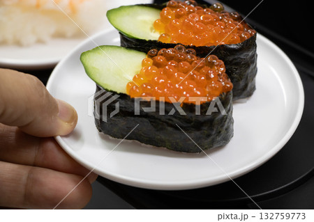 回転寿司 132759773