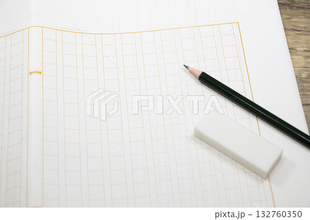 原稿用紙 132760350