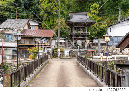 《岐阜県》郡上八幡・八幡町の古い街並み 132762635