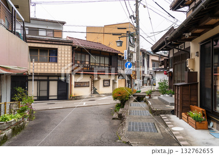 《岐阜県》郡上八幡・八幡町の古い街並み 132762655