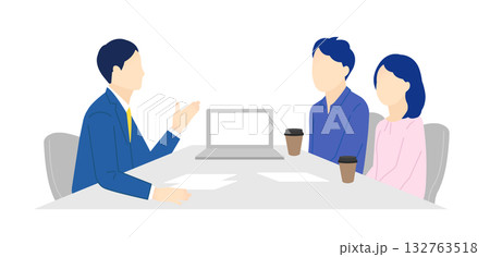 窓口でお客様の接客をするビジネスパーソン 窓口でお客様の接客をするビジネスパーソン 132763518