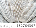 冬のクラシックスタイル・アランニット 132764397