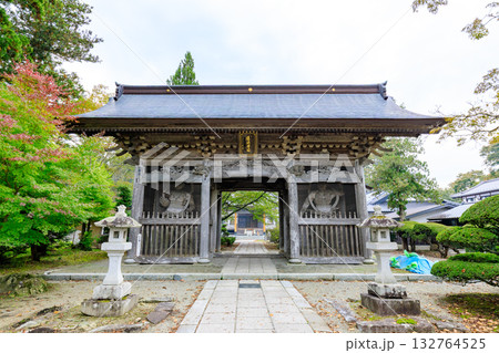 秋の蓮峰山 常堅寺　岩手県遠野市 132764525