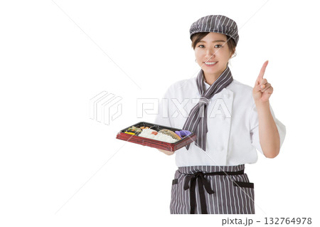 お弁当を持つコックコートを着た女性(切り抜き,きりぬき) お弁当を持つコックコートを着た女性(切り抜き,きりぬき) 132764978