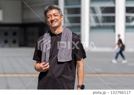 元気なシニア男性 元気なシニア男性 132766117