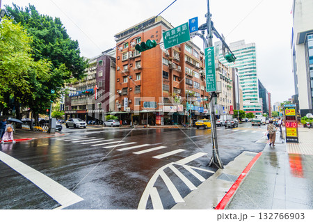 台湾 雨の台北市街 台湾 雨の台北市街 132766903