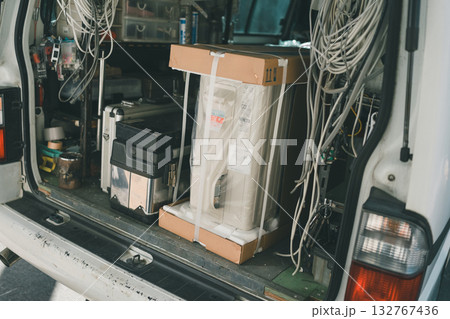 installation of an air conditioner installation of an air conditioner 132767436