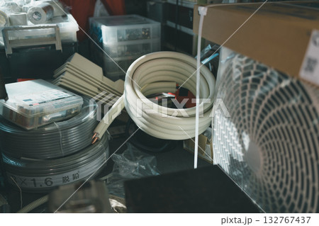 installation of an air conditioner 132767437