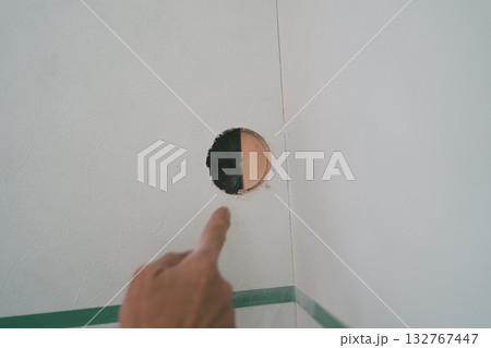 installation of an air conditioner installation of an air conditioner 132767447