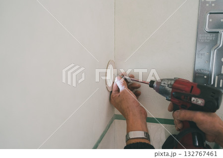 installation of an air conditioner installation of an air conditioner 132767461