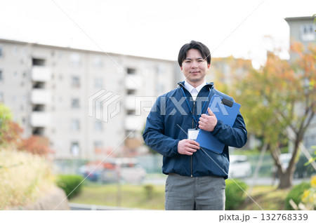 暮らしを支える業者 132768339