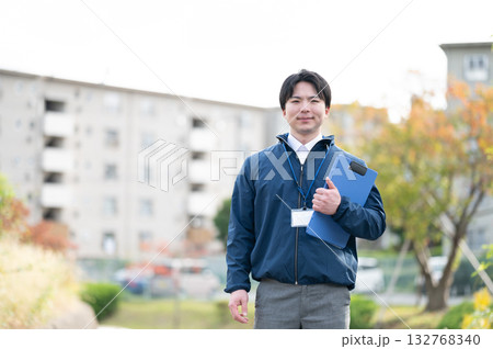 暮らしを支える業者 132768340