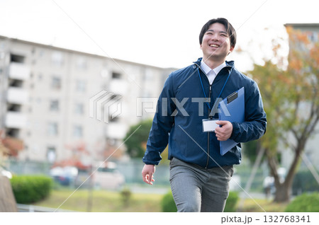 暮らしを支える業者 132768341