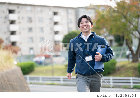 暮らしを支える業者 132768351