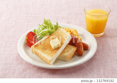 バタートースト　朝食イメージ 132769182