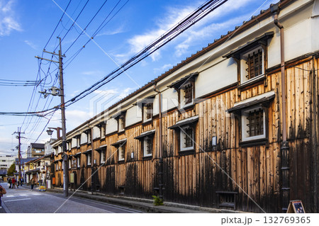 京都伏見の酒蔵 132769365