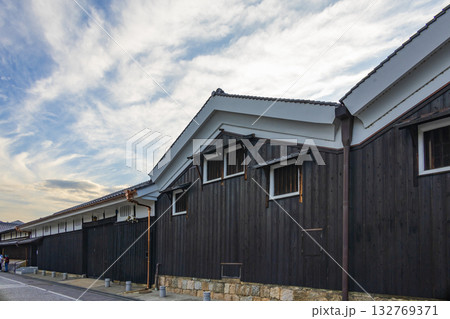 京都伏見の酒蔵 132769371