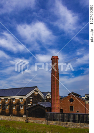 京都伏見の酒蔵 132769399