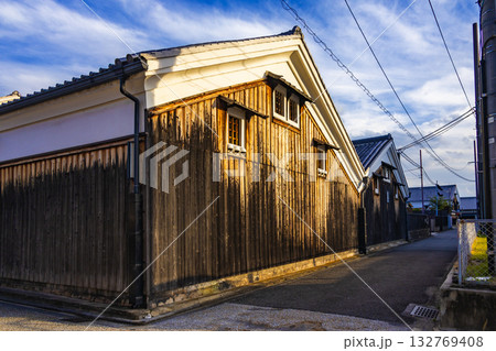 京都伏見の酒蔵 京都伏見の酒蔵 132769408