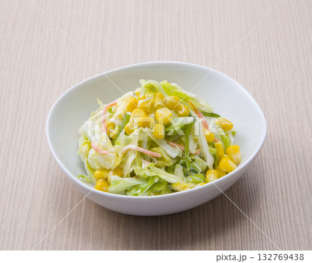 コールスローサラダ 132769438