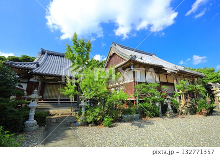【長崎県】晴天の大宝寺(五島列島 福江島) 【長崎県】晴天の大宝寺(五島列島 福江島) 132771357