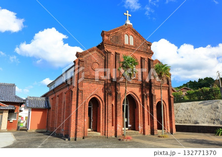 【長崎県】晴天のカトリック楠原教会（五島列島　福江島） 132771370