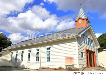 【長崎県】晴天のカトリック貝津教会（五島列島　福江島） 132771377