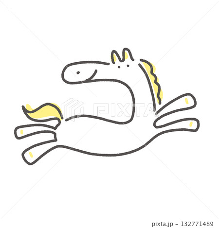 笑顔で元気で走るかわいい白馬　2026 正月素材 132771489