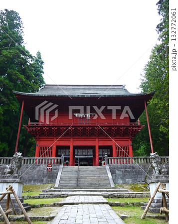 岩木山神社の楼門 132772061