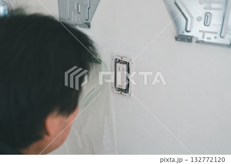 installation of an air conditioner 132772120