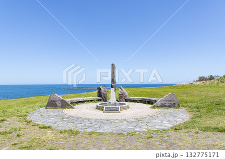 秋田県男鹿市　北緯40°モニュメント 132775171