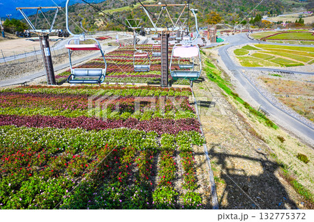 茶臼山高原（愛知県）観光リフトからの景色 132775372