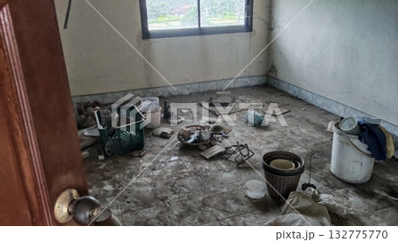 Abandoned and Dirty Empty Room 132775770
