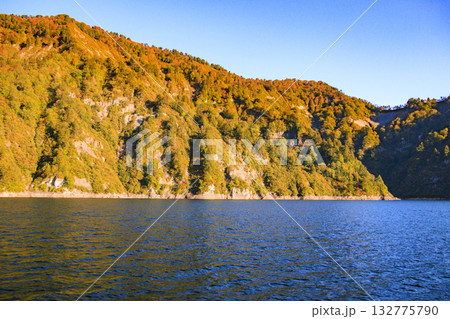 奥只見湖 周遊コース 秋 奥只見湖 周遊コース 秋 132775790