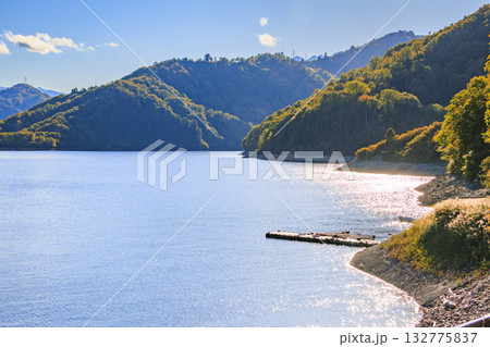 奥只見湖　　秋の紅葉見頃 132775837