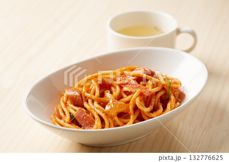 シンプルなナポリタン 132776625