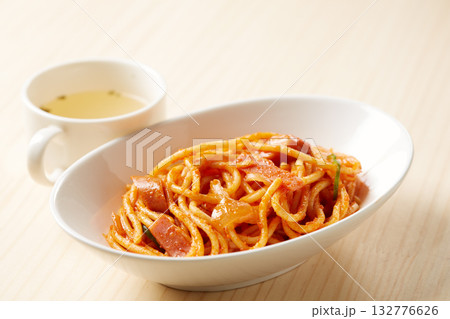 シンプルなナポリタン シンプルなナポリタン 132776626