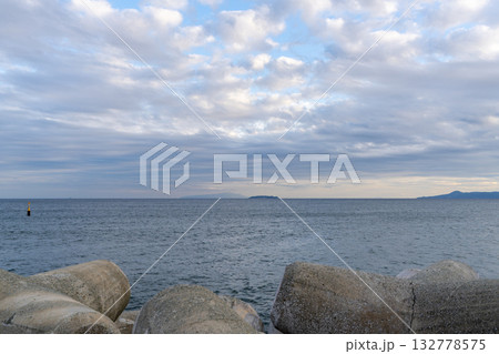 湯河原海浜公園から見る海景 132778575