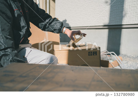 installation of an air conditioner 132780980