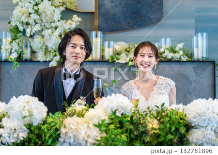 ウエディング 披露宴 雛壇 132781896