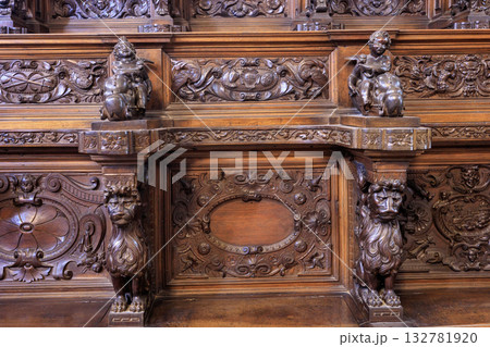 イタリアのサン ・ ジョルジョ ・ マッジョーレ教会にある木像画は聖ベネディクトの生涯 イタリアのサン ・ ジョルジョ ・ マッジョーレ教会にある木像画は聖ベネディクトの生涯 132781920